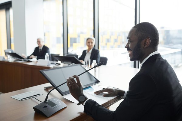 Transform your skills through captivating online english courses